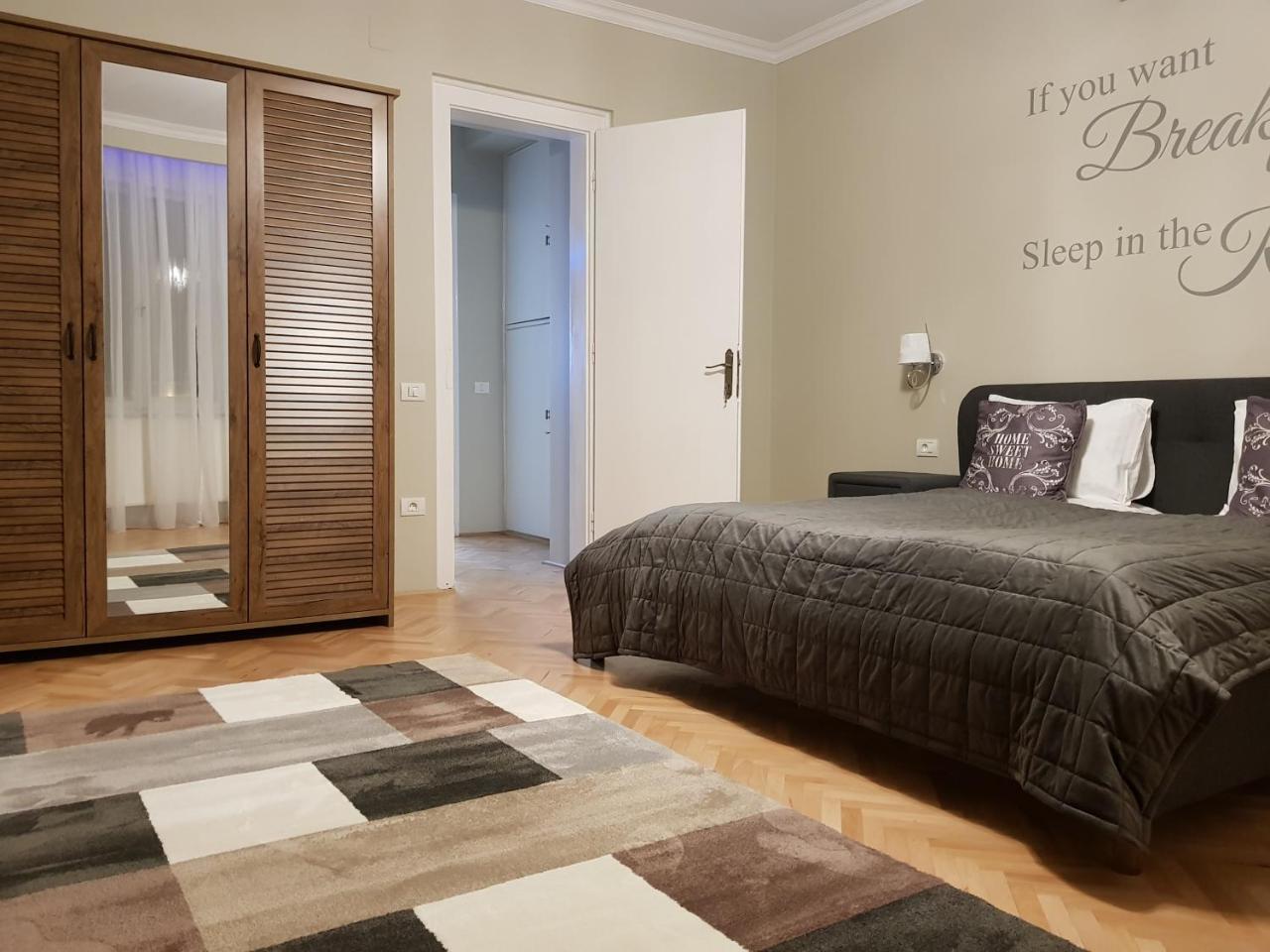 City Center Dream Apartment Timişoara Buitenkant foto